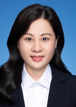 戚剑玲证件照